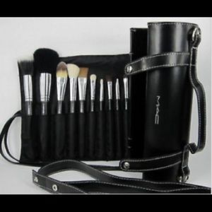 MAC Brushes